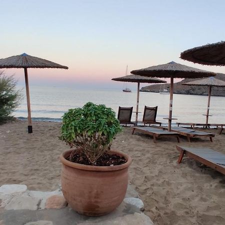 Tramonto Nel Delfini Apartamento Kini Exterior foto