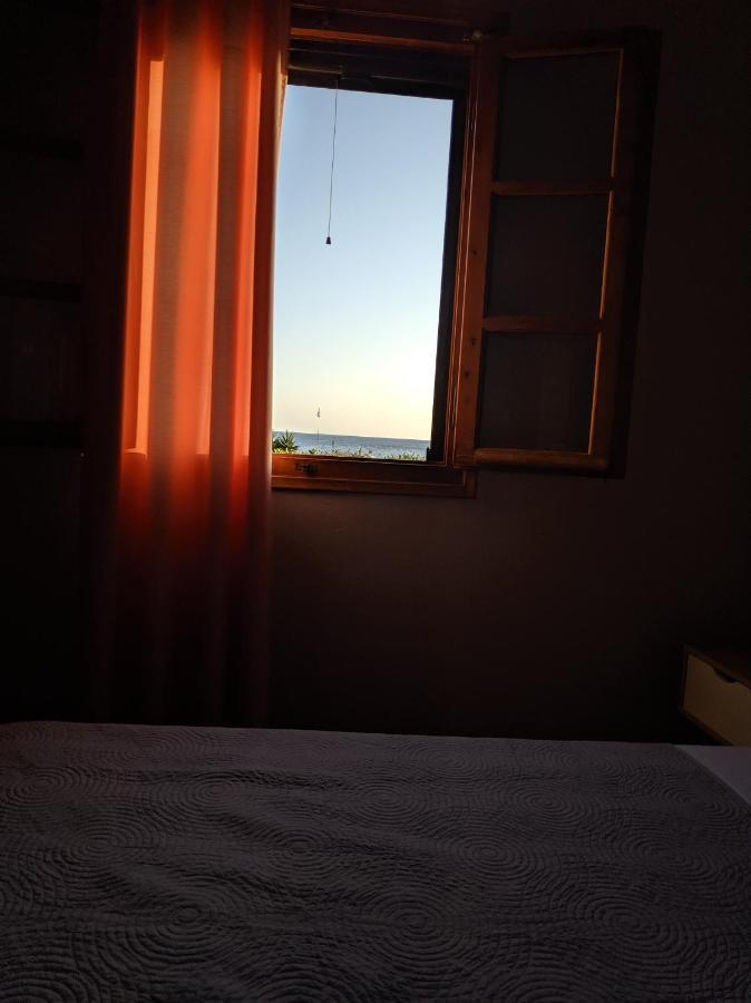 Tramonto Nel Delfini Apartamento Kini Exterior foto