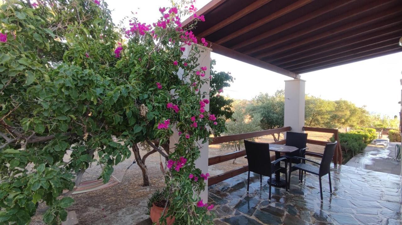 Tramonto Nel Delfini Apartamento Kini Exterior foto