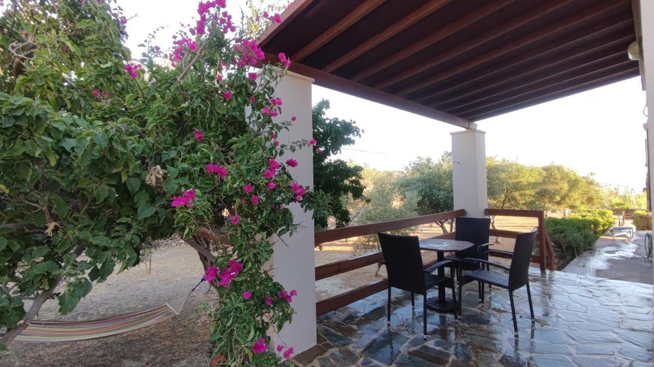 Tramonto Nel Delfini Apartamento Kini Exterior foto