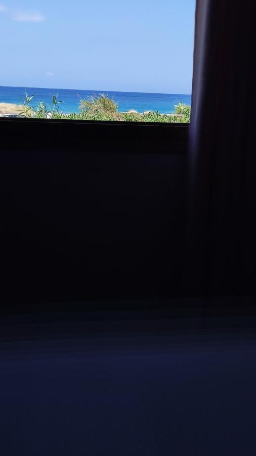 Tramonto Nel Delfini Apartamento Kini Exterior foto