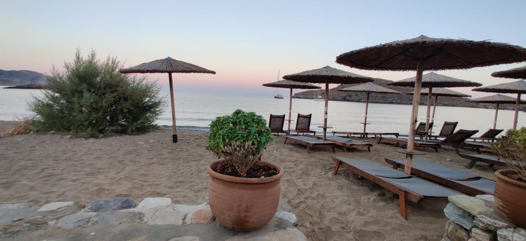 Tramonto Nel Delfini Apartamento Kini Exterior foto