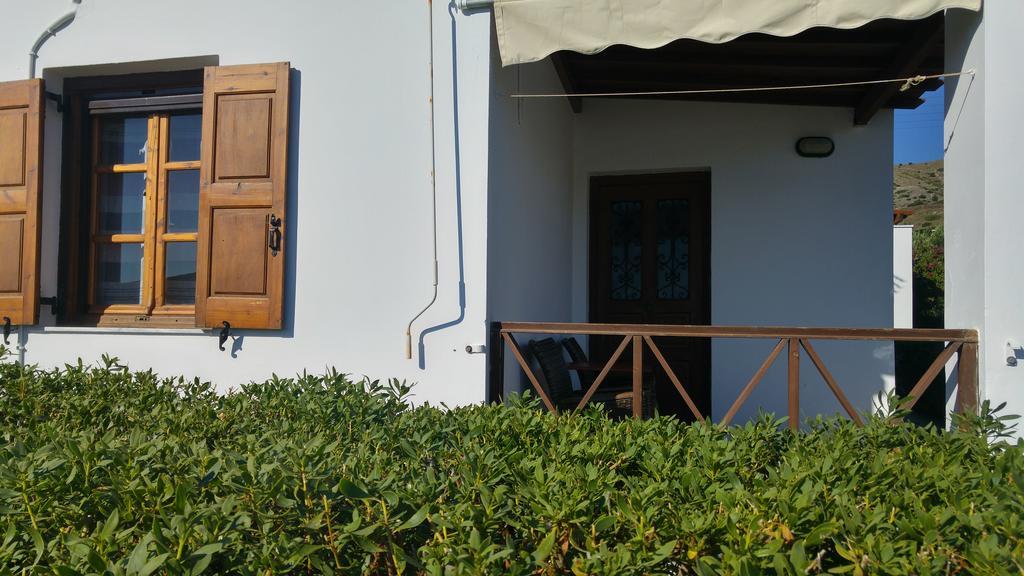 Tramonto Nel Delfini Apartamento Kini Exterior foto