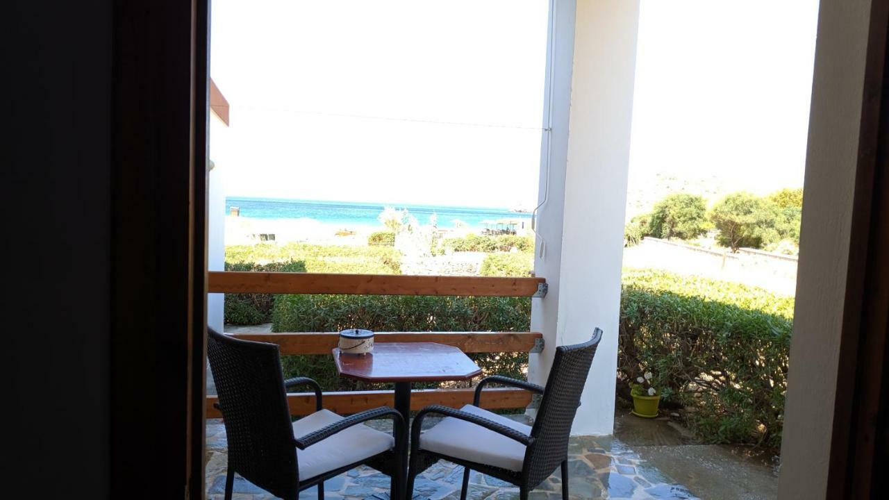Tramonto Nel Delfini Apartamento Kini Exterior foto