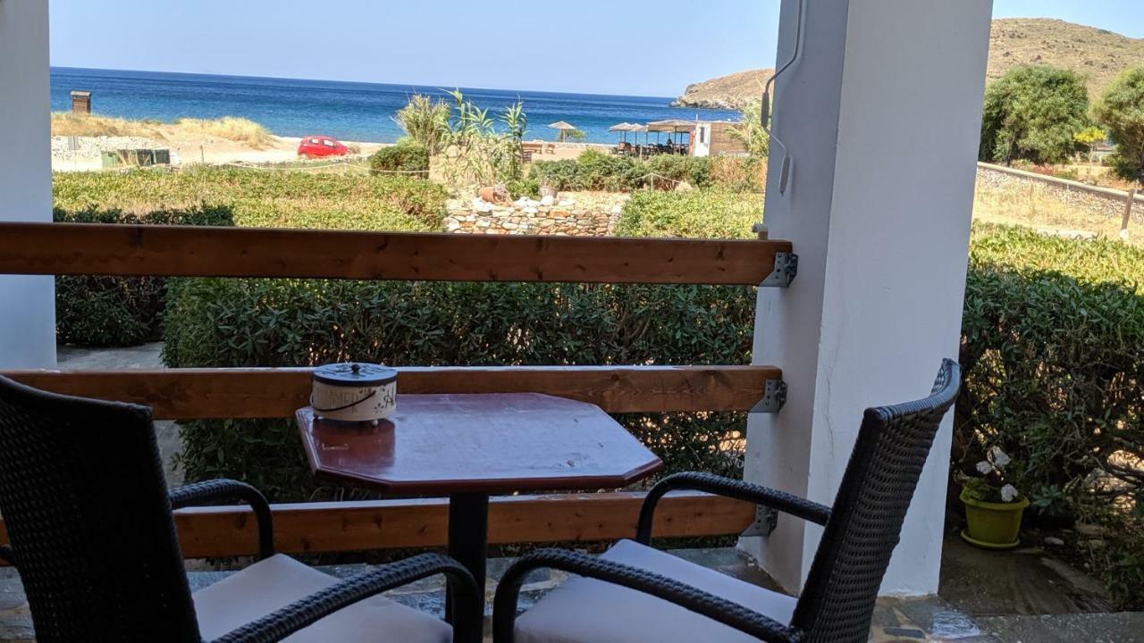 Tramonto Nel Delfini Apartamento Kini Exterior foto